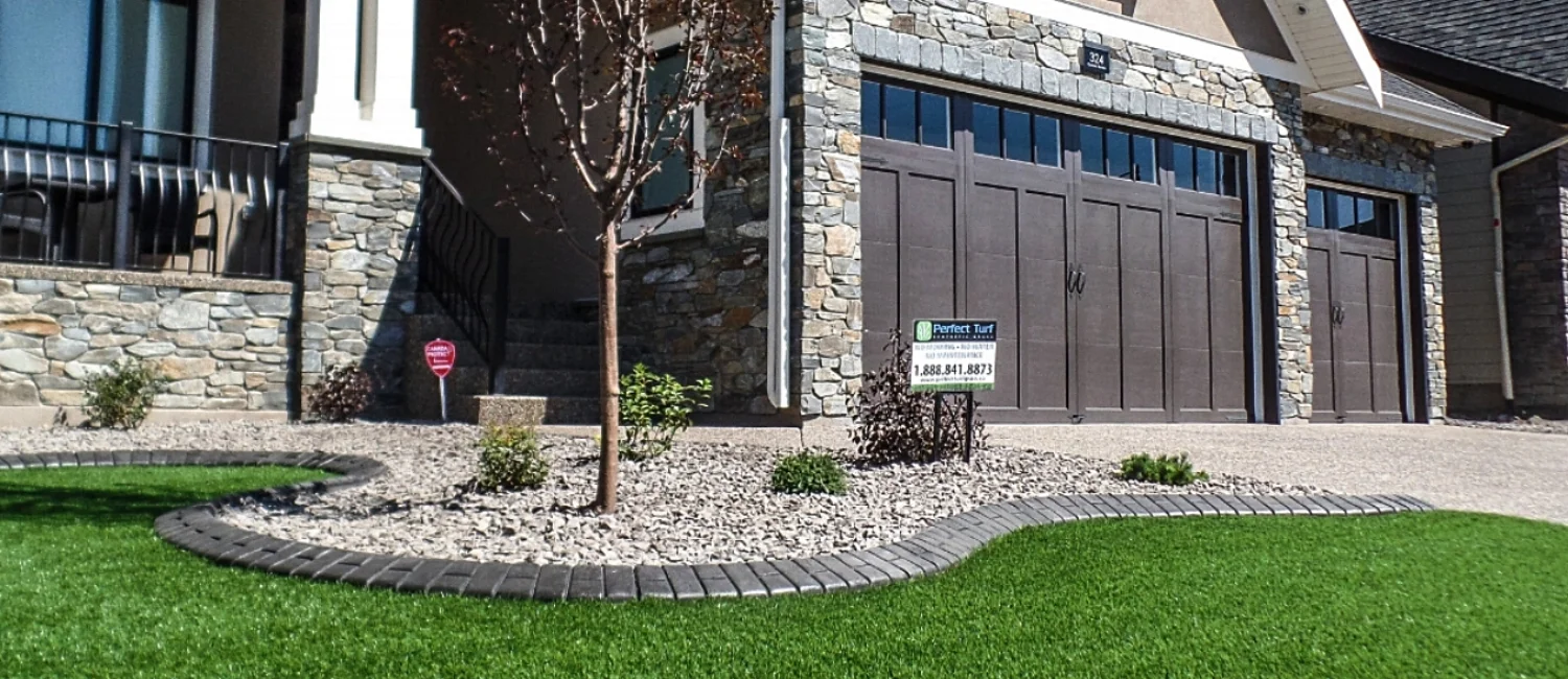 Artificial Turf Canada _ Perfect Turf _ Calgary _ Vancouver _ 040 _ Residential turf.jpg