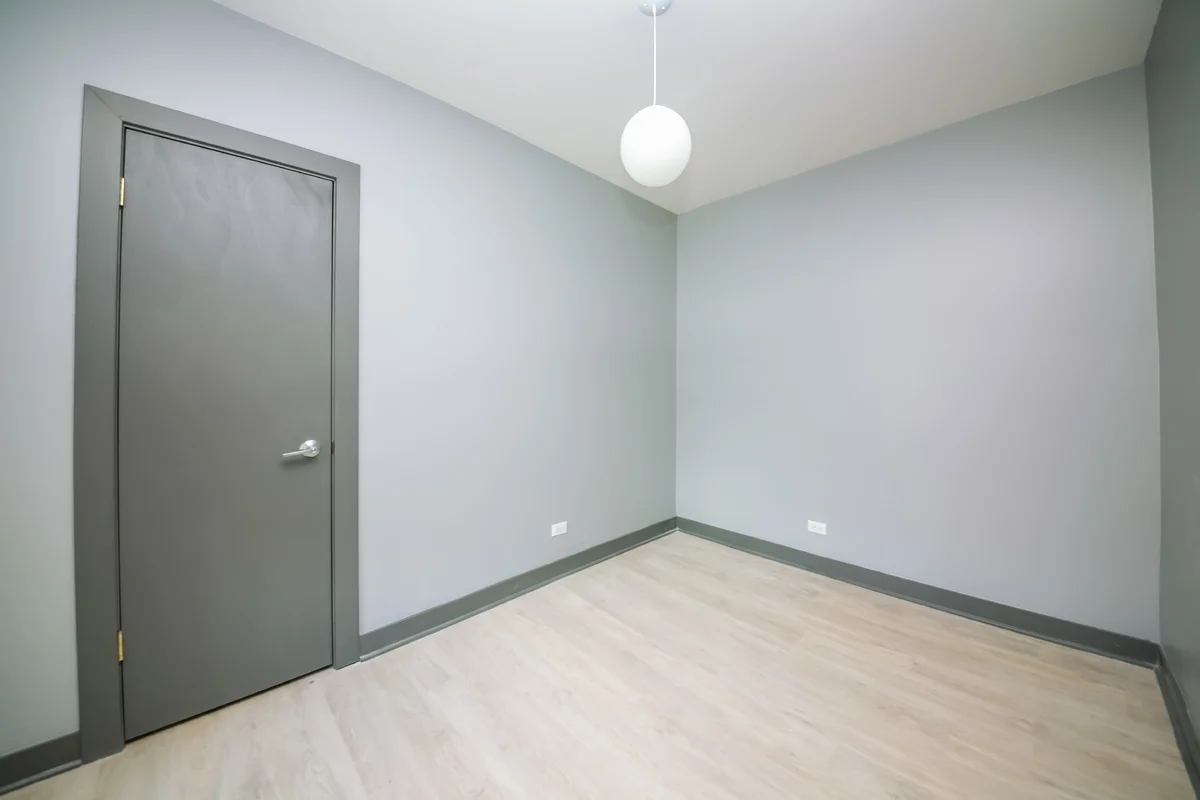 11_1bedroom1.jpg