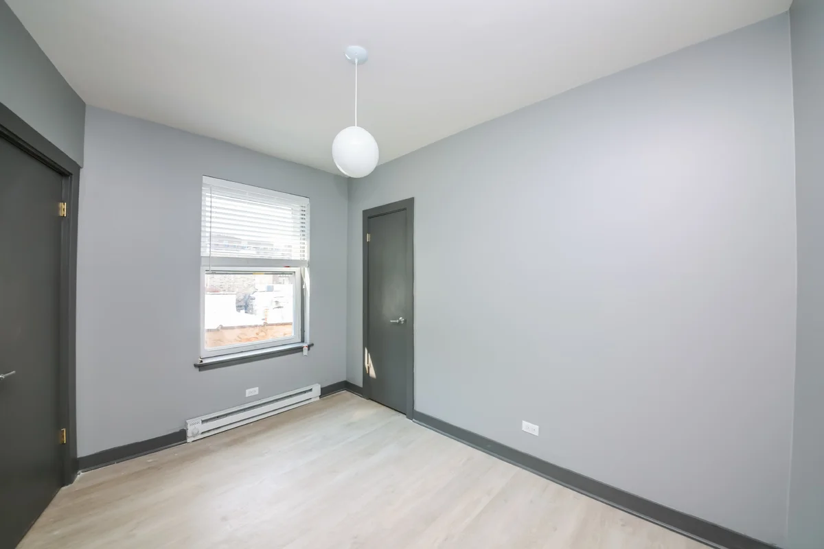 12_1bedroom2.jpg