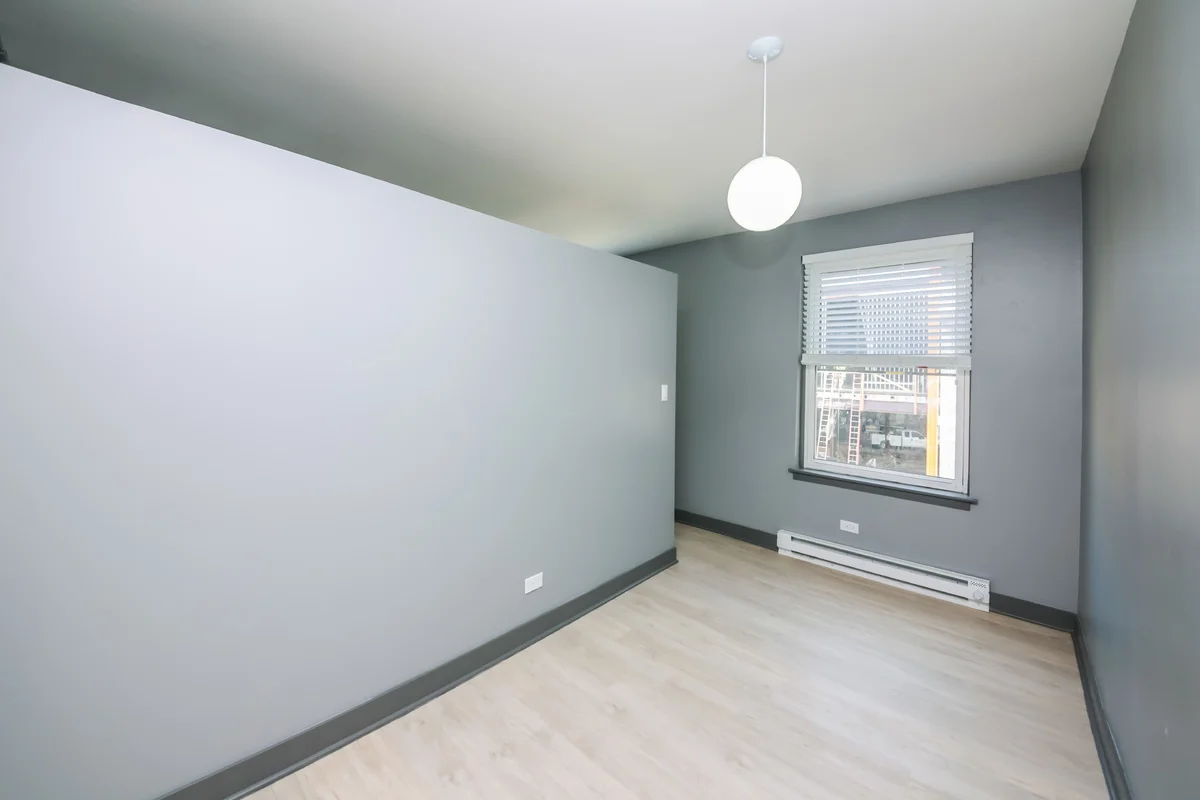 10_1bedroom2.jpg