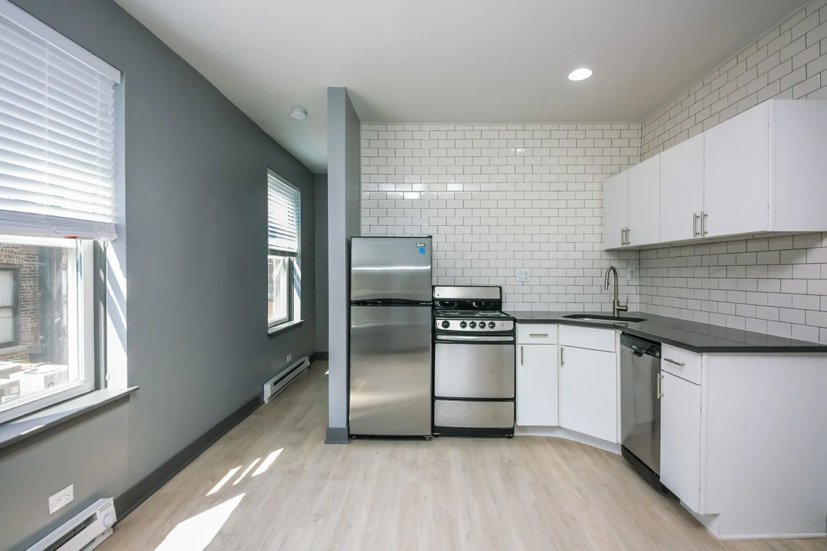 7_1kitchen1.jpg