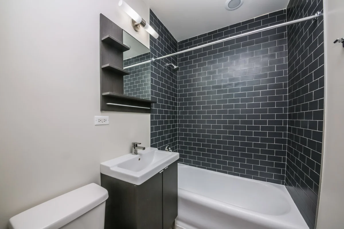 10_1bathroom1.jpg