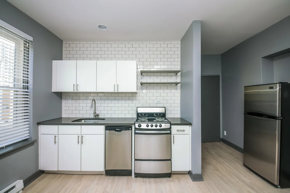 7_1kitchen1.jpg