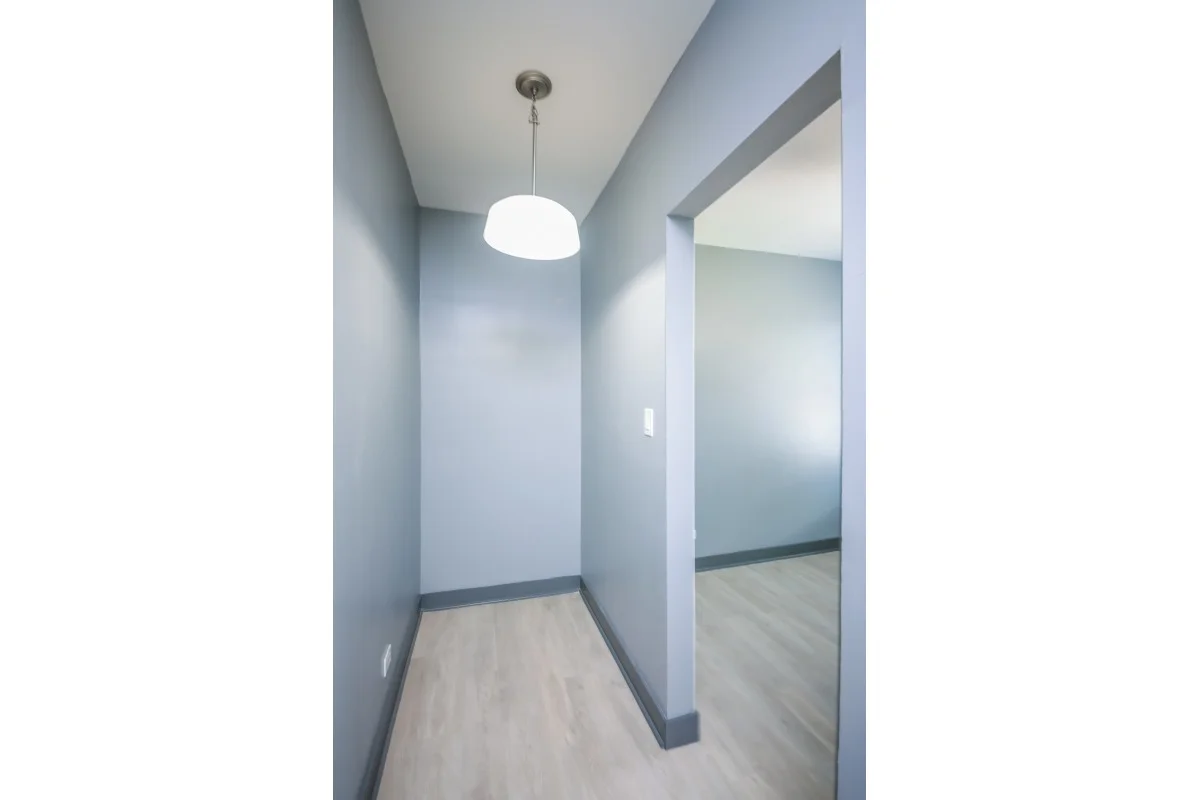 11_1hall1.jpg