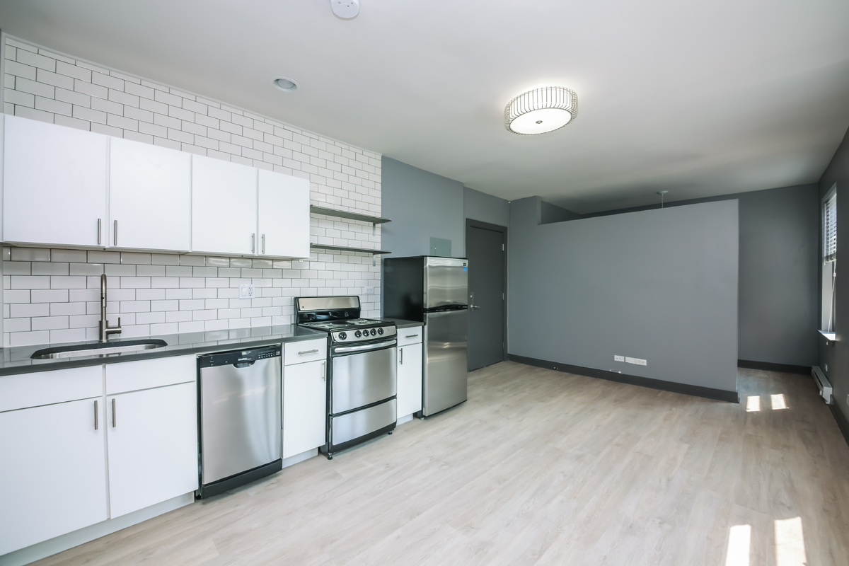 6_1kitchen1.jpg