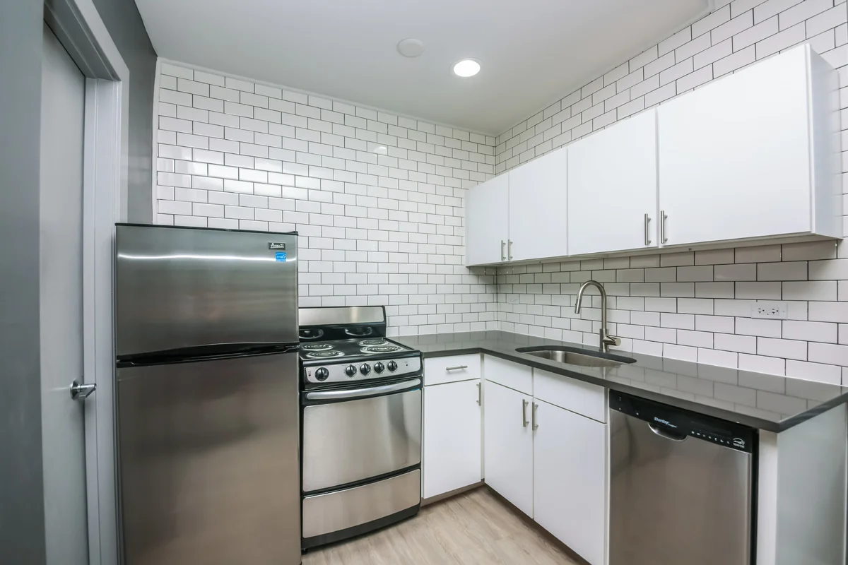7_1kitchen1.jpg