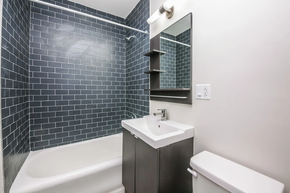 10_1bathroom1.jpg