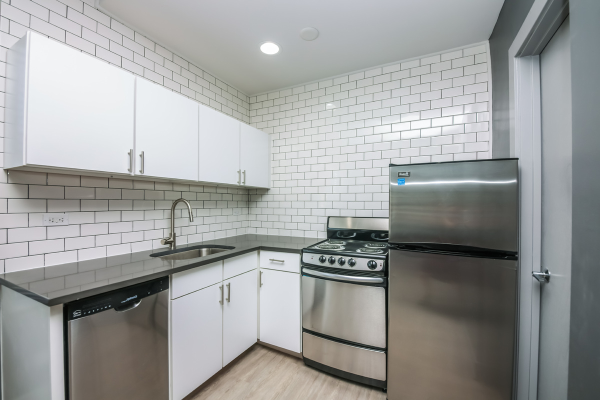 7_1kitchen1.jpg
