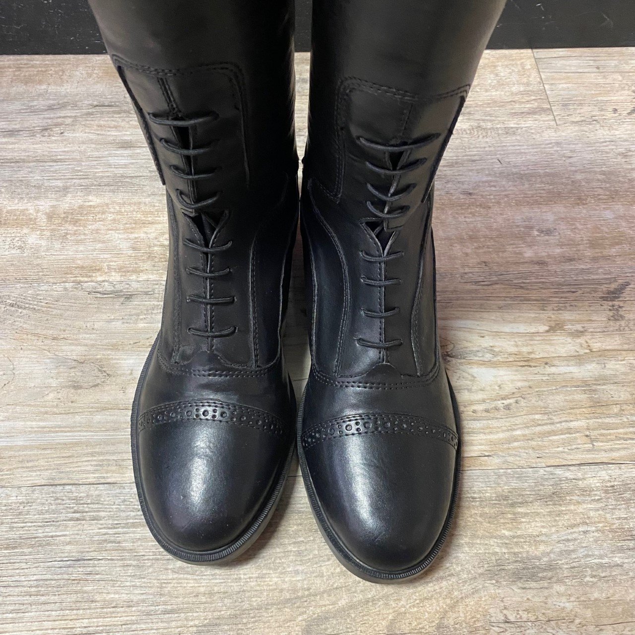 Devon-Aire Womens Camden Zip Back Leather Field Boot