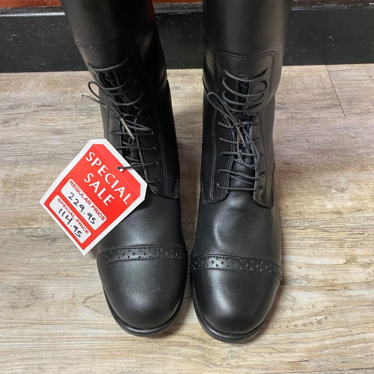 Devon Aire Camden Zip Field Boot - Size 