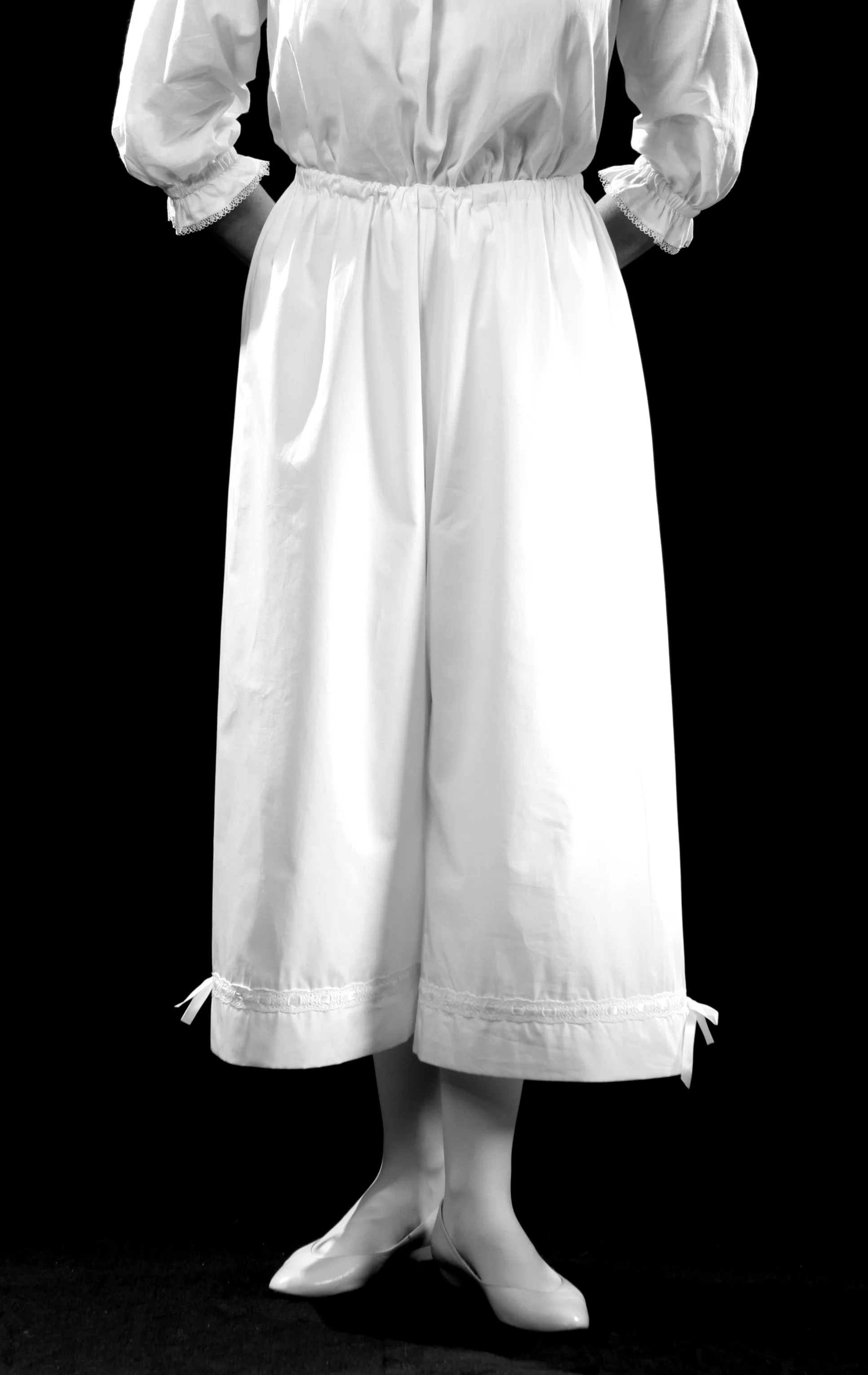 bloomers-period-corsets