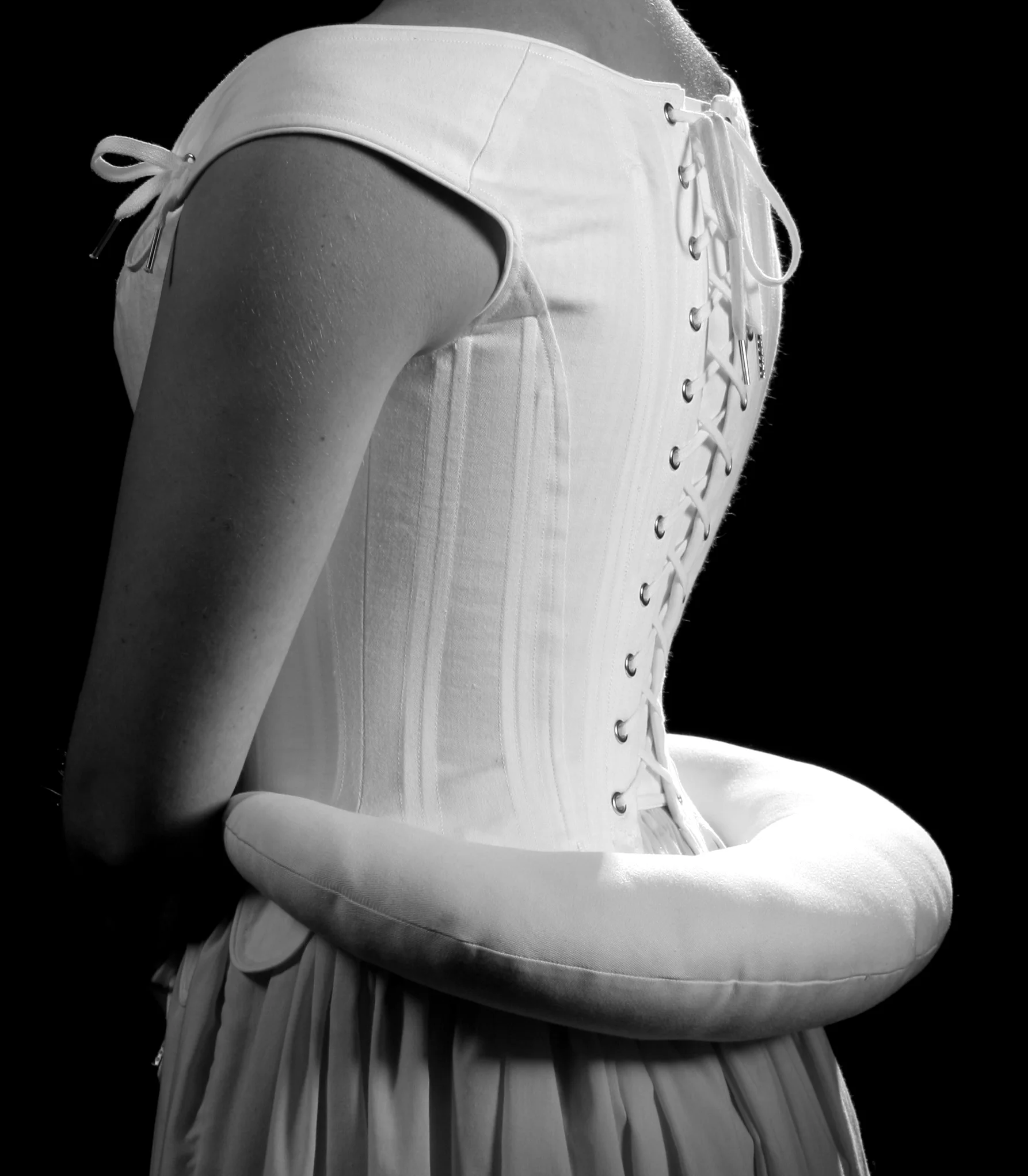 Period Corsets 17th bum roll.JPG