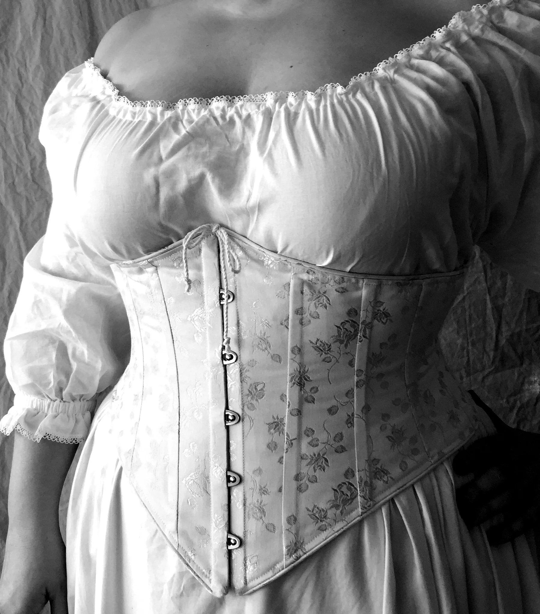 Period Corsets Lilly plus broc.JPG