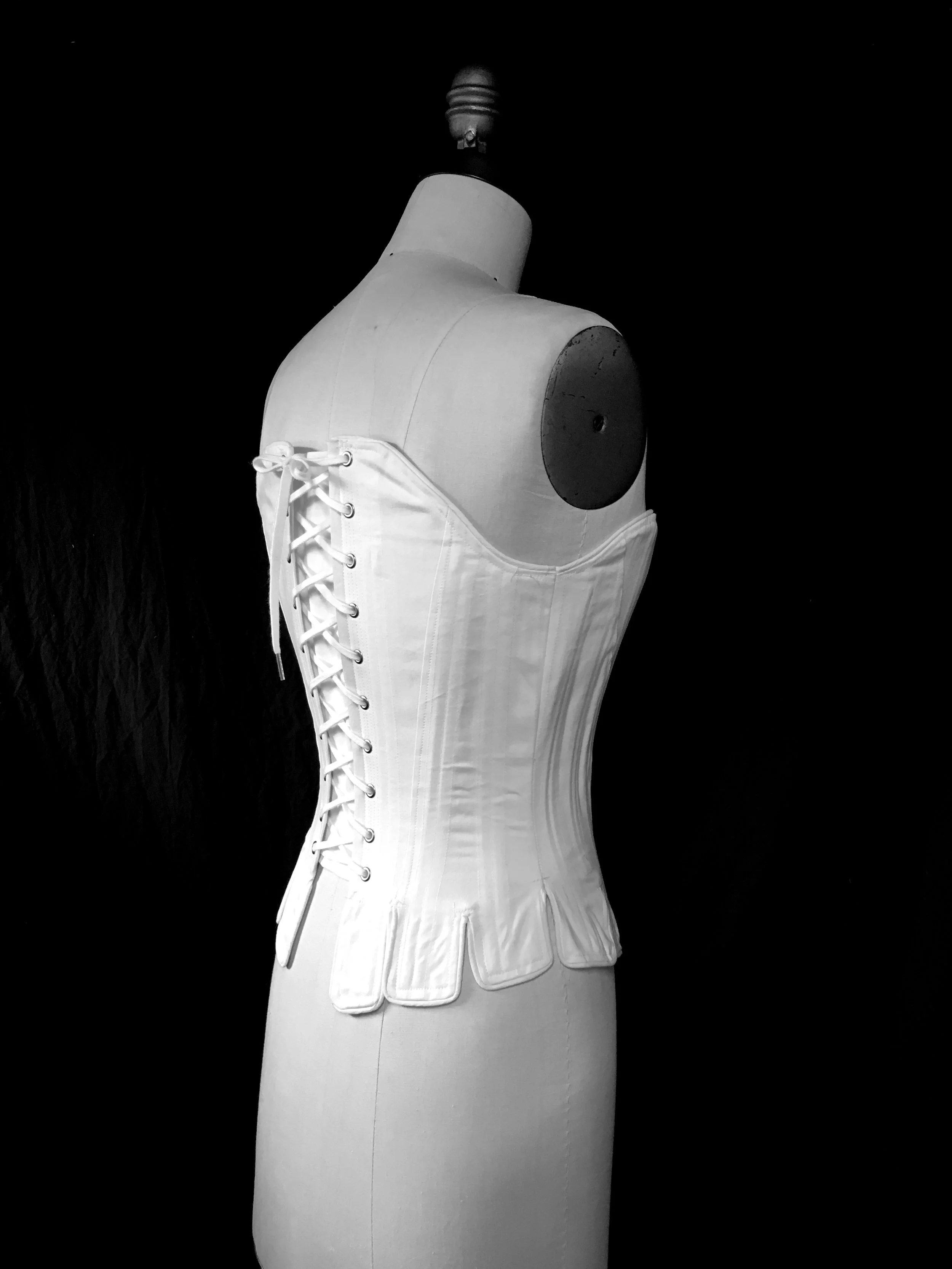 Period Corsets Elizabeth_4789-001.JPG
