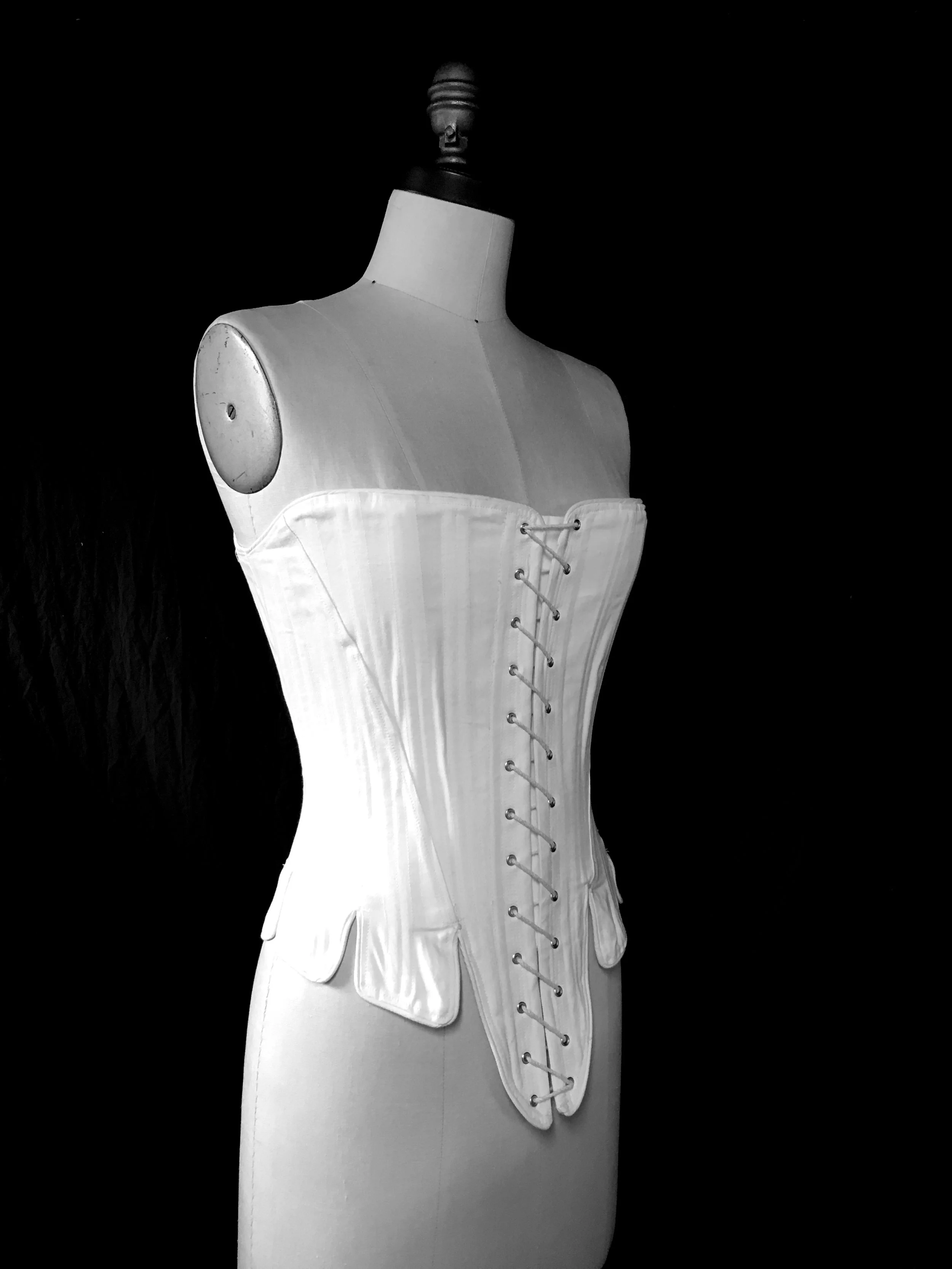 Period Corsets Elizabeth_4790-001.JPG