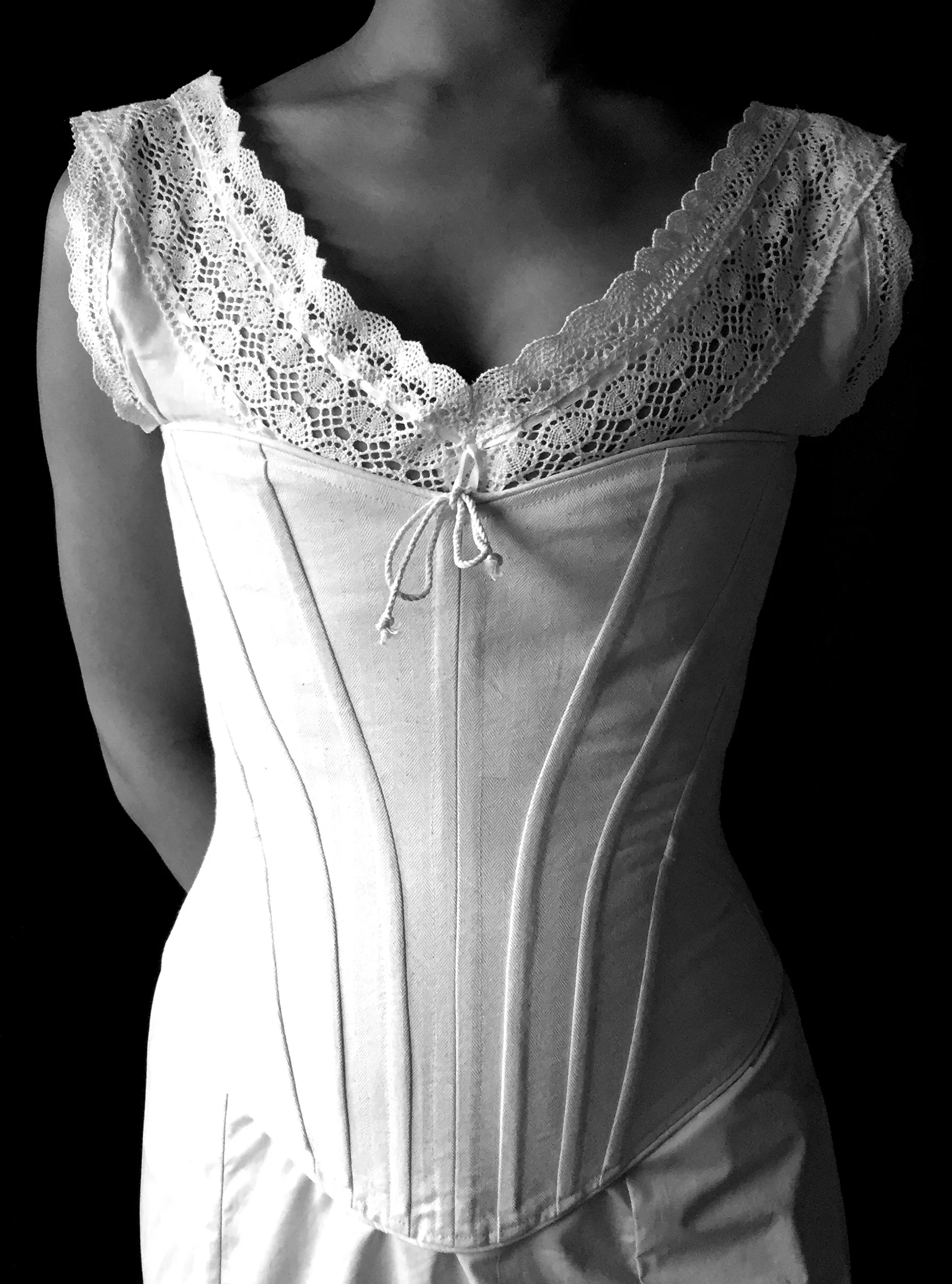chemise v-neck front mae.JPG
