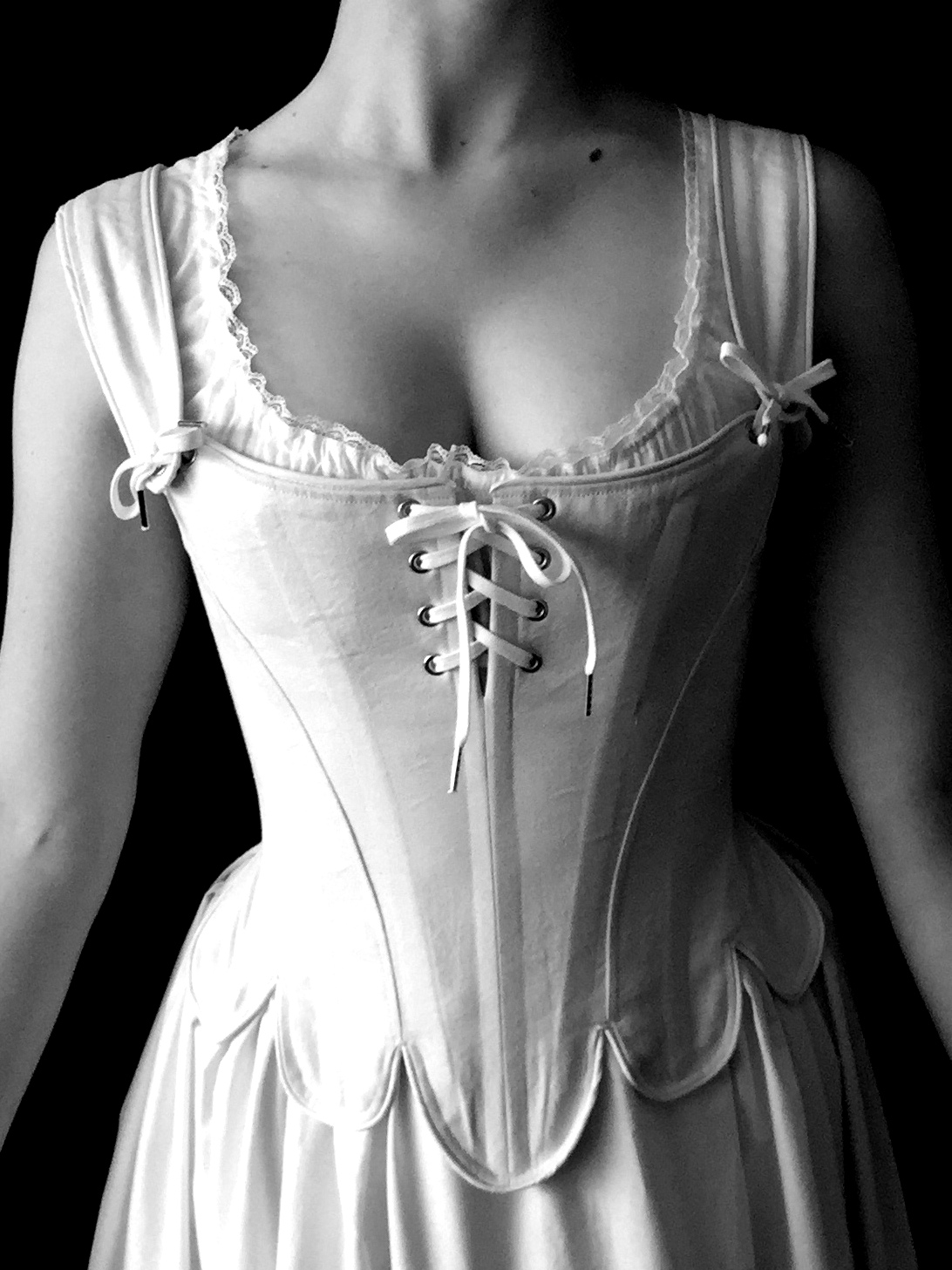 Period Corsets Sophie front.JPG