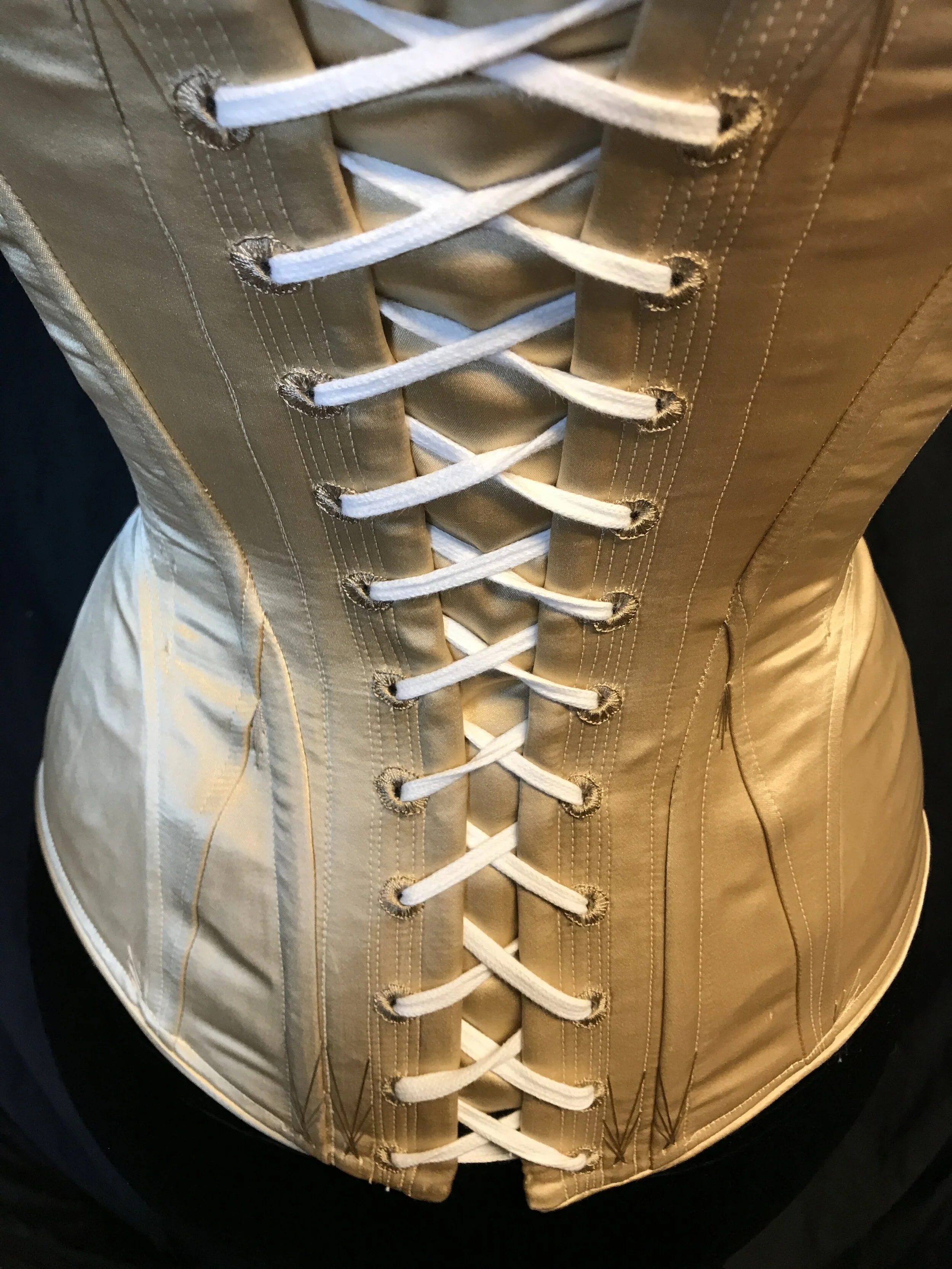 Hand Bound Eyelets and Flossing