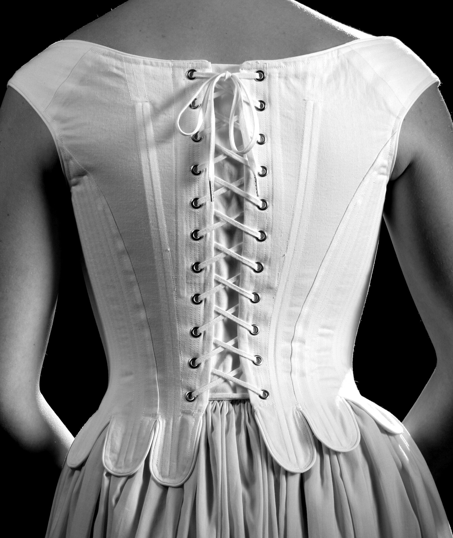 Period Corsets Kristina back.JPG