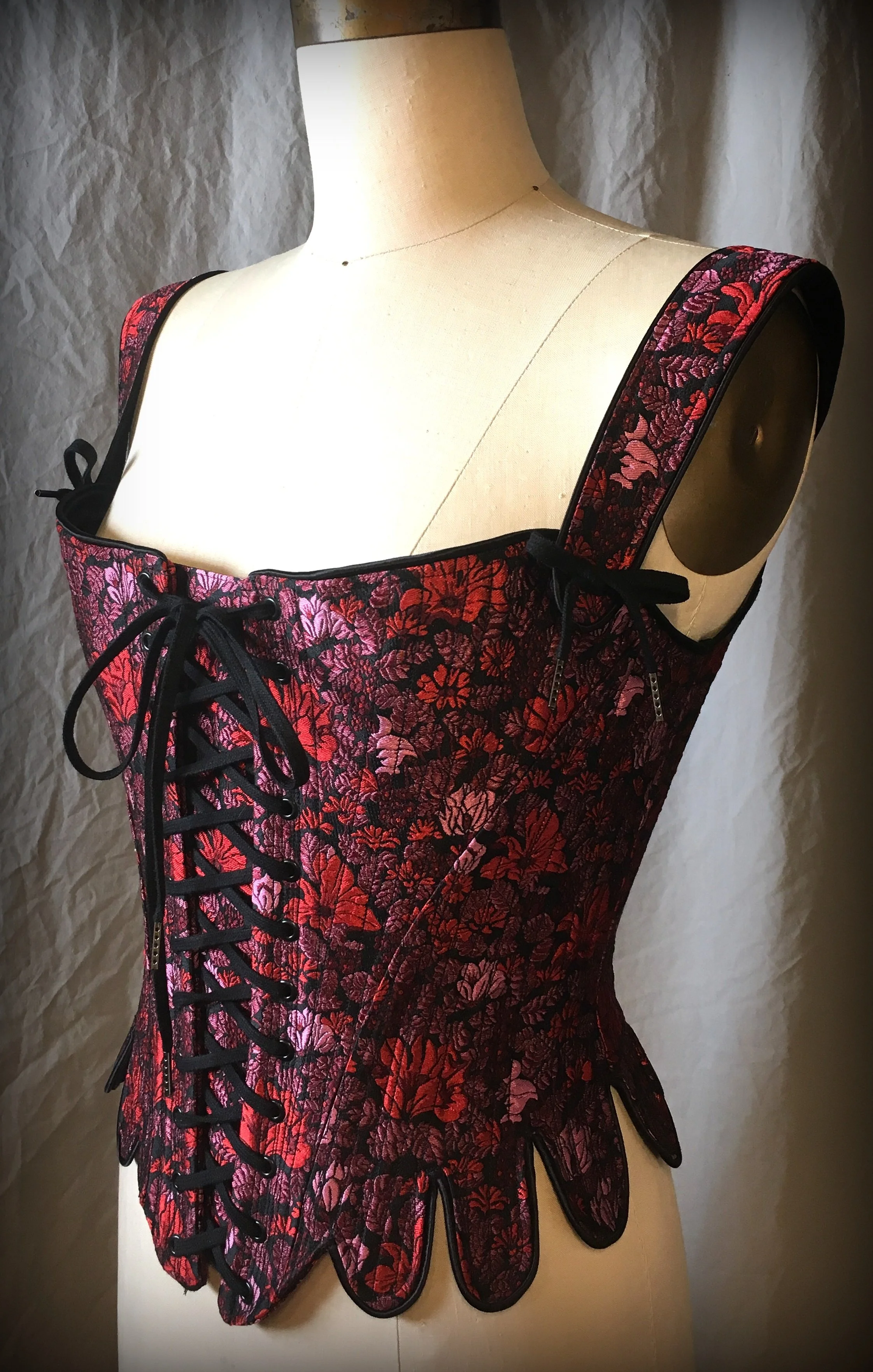 Period Corsets Marie Antoinette laced flatlined.JPG