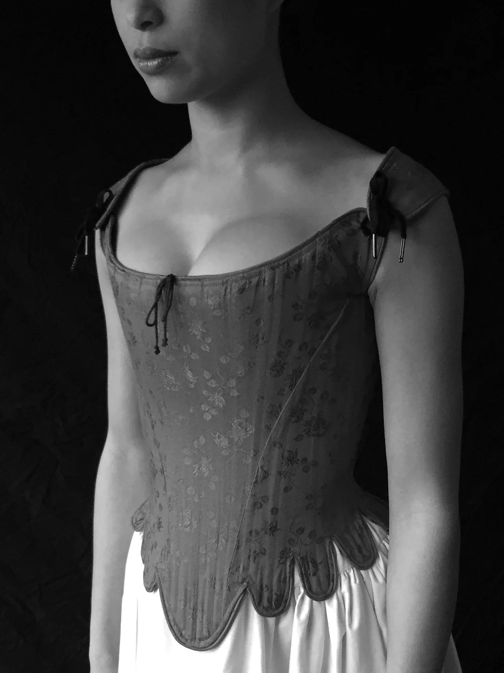 sculptor Corset U Neck Tee 最終値下げ SCULPTOR（スカルプター）の「Corset U Neck Tee/コルセットUネックT