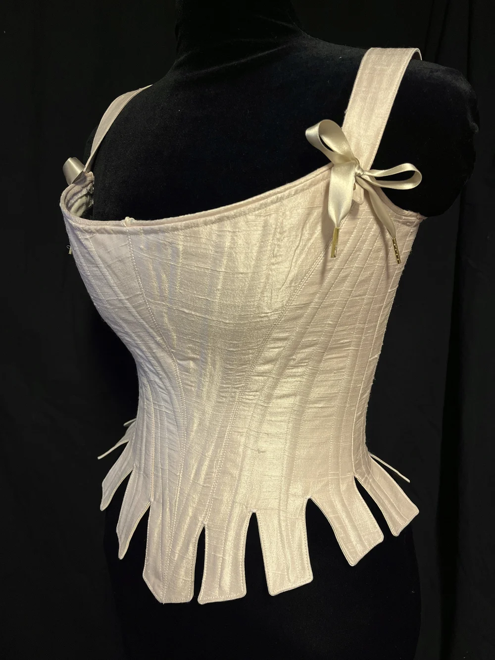 洋書 LE CORSET Louis Barthe Silk Flatlined c. 1725 Louisa Stays — Period Corsets
