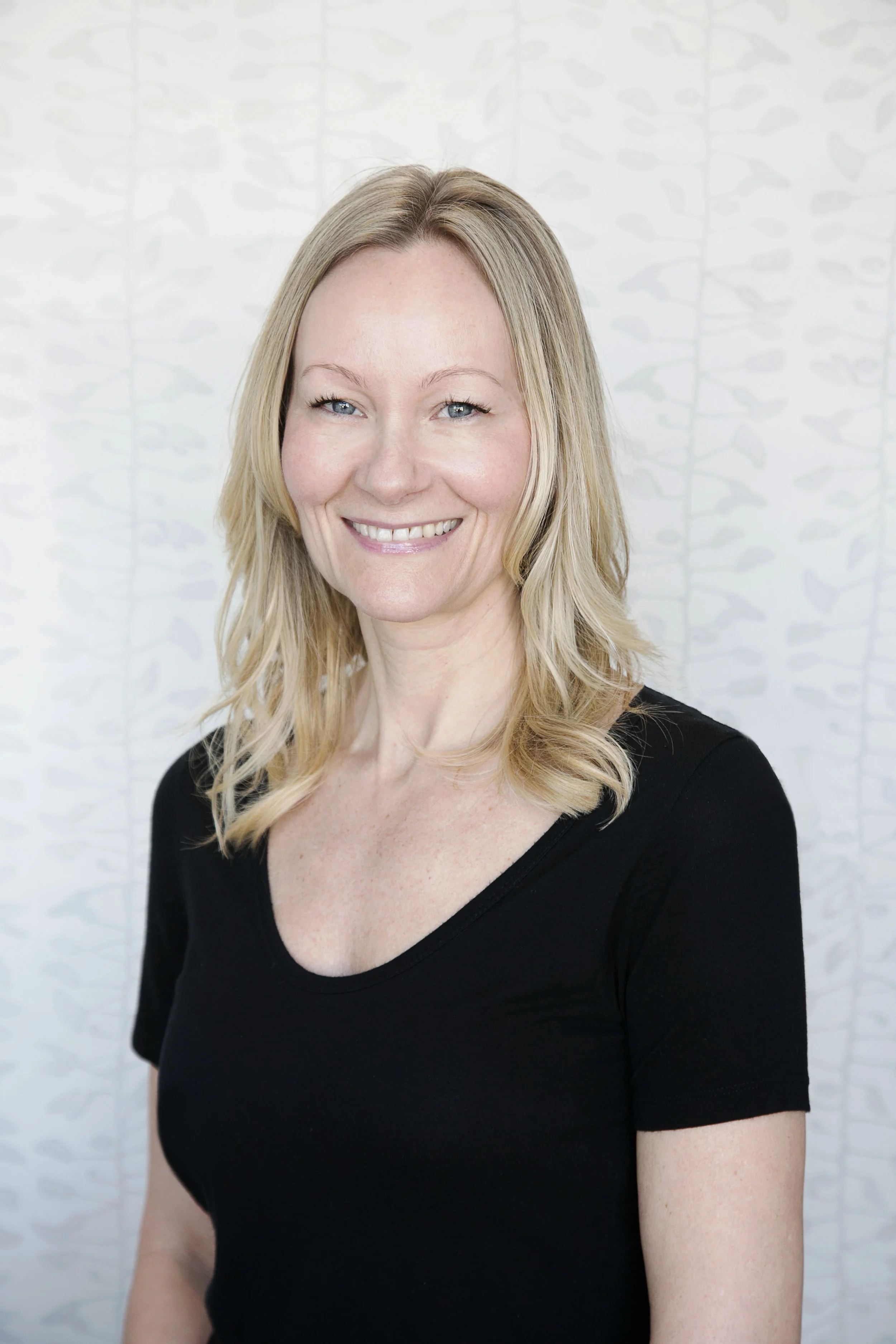 Vicki Headshot 2018_3.jpg