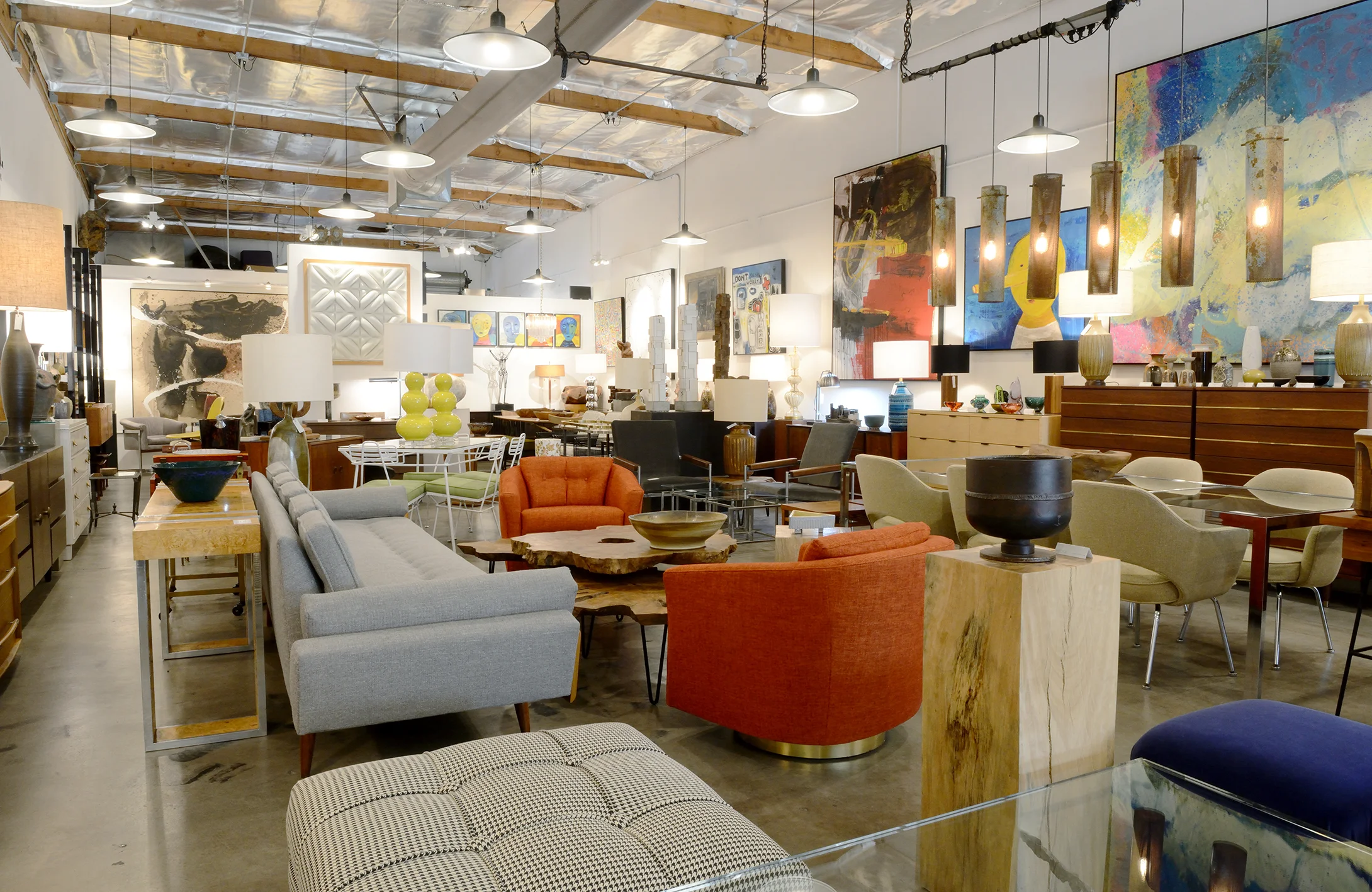 DCAP_Hedge_StoreInterior_1_1.2.18.jpg