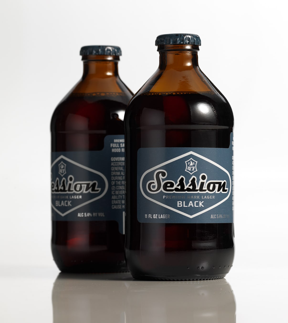 07_session_black_beer_packaging_design_bottle.jpg