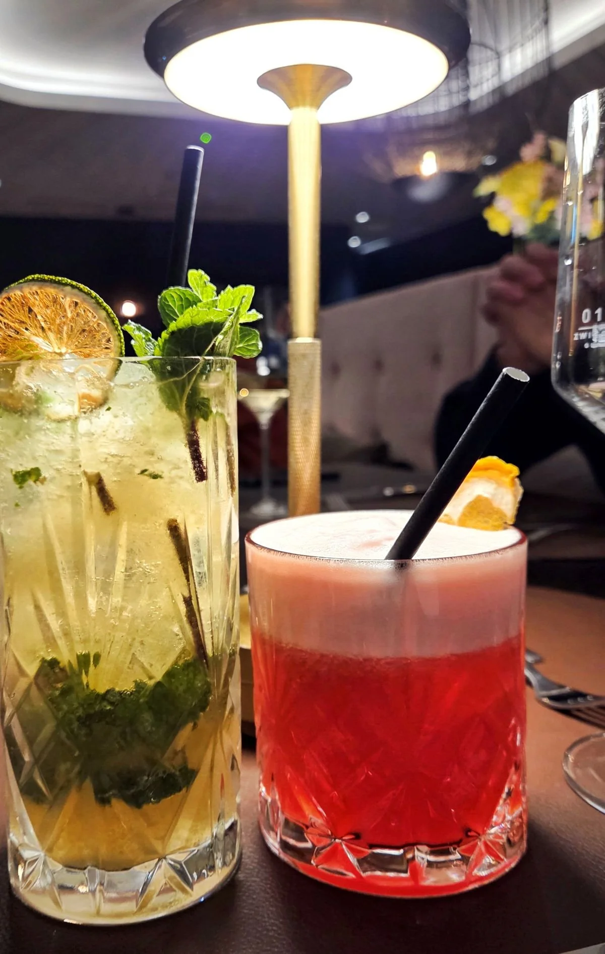 Roter und gelber Cocktail - Morgenpost-Menü April 2026 - Heritage