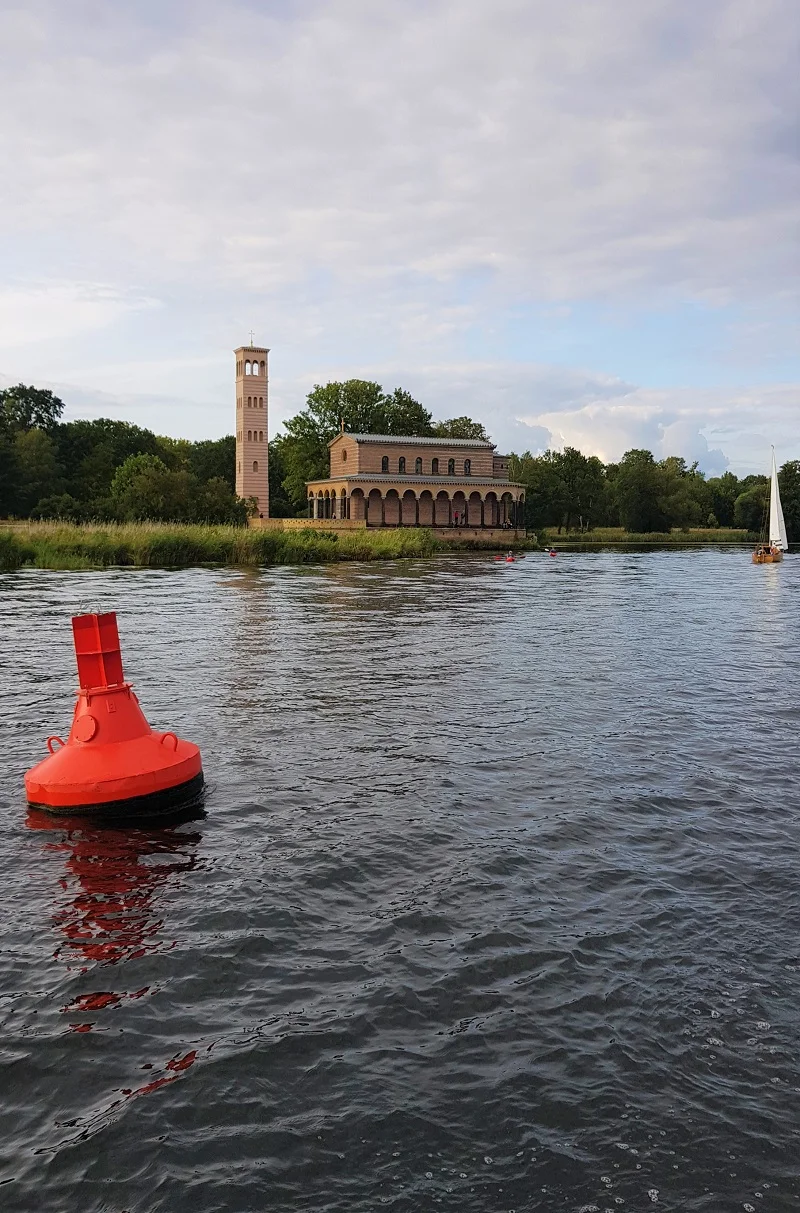 Sacrower Heilandskirche.jpg