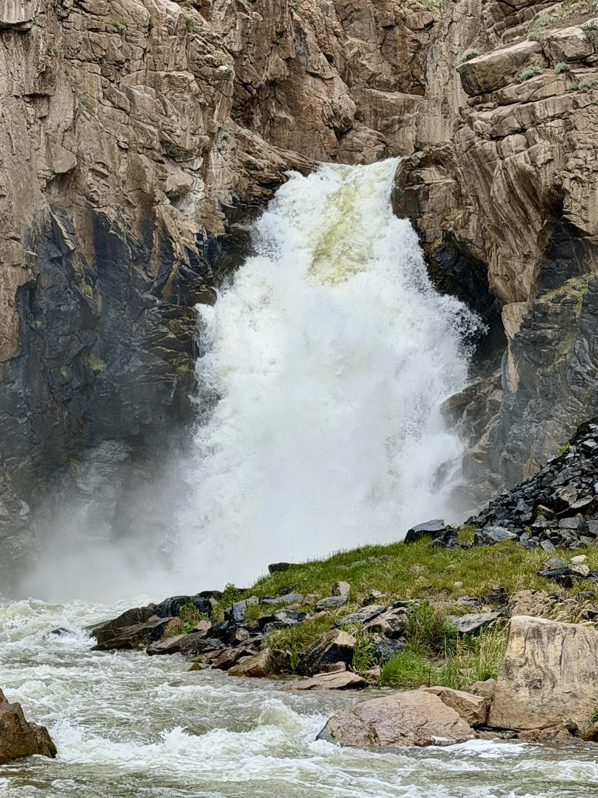 Kirgistan Reisebericht, Wasserfall