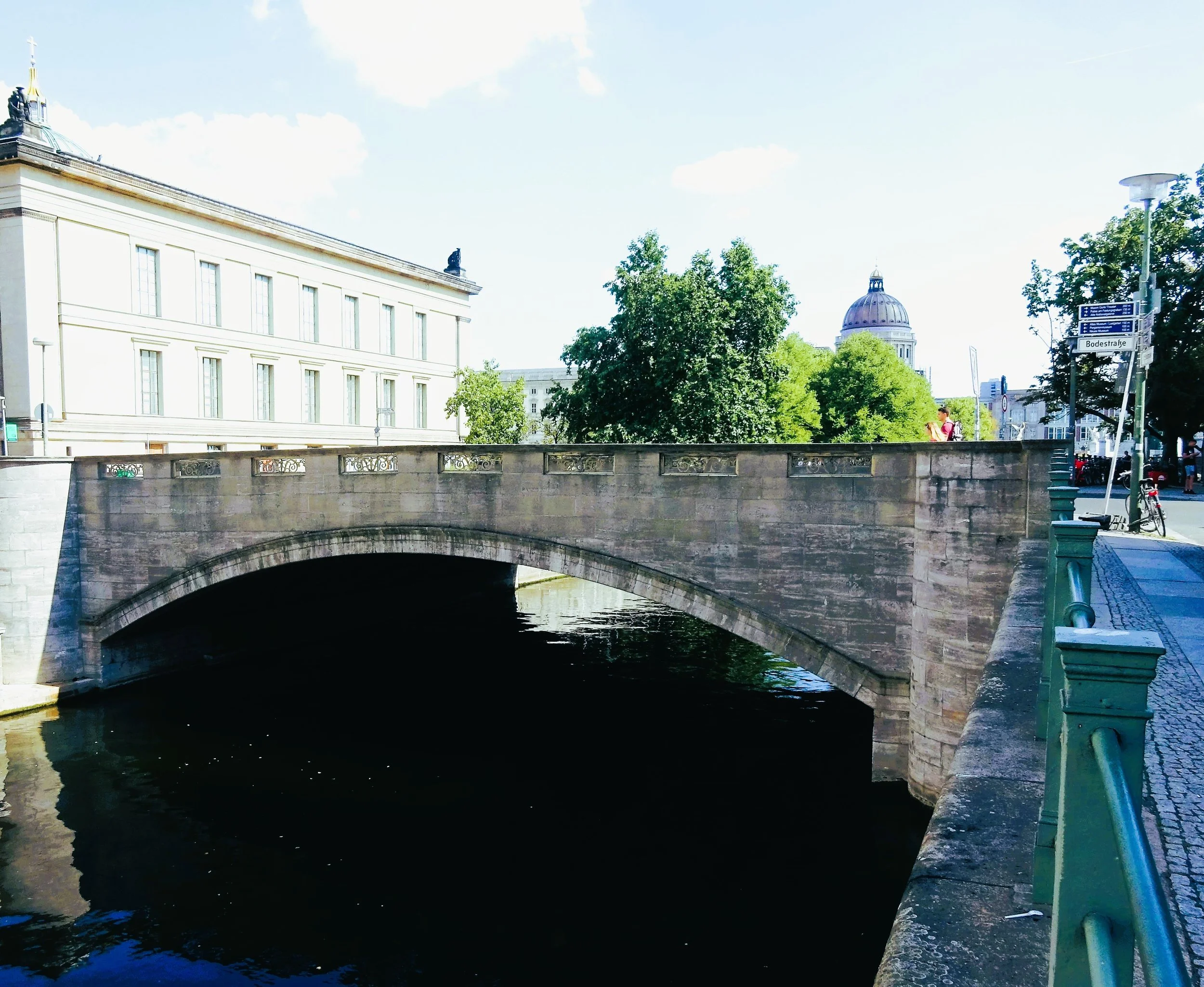 Berliner Brückengeschichten, Eiserne Brücke