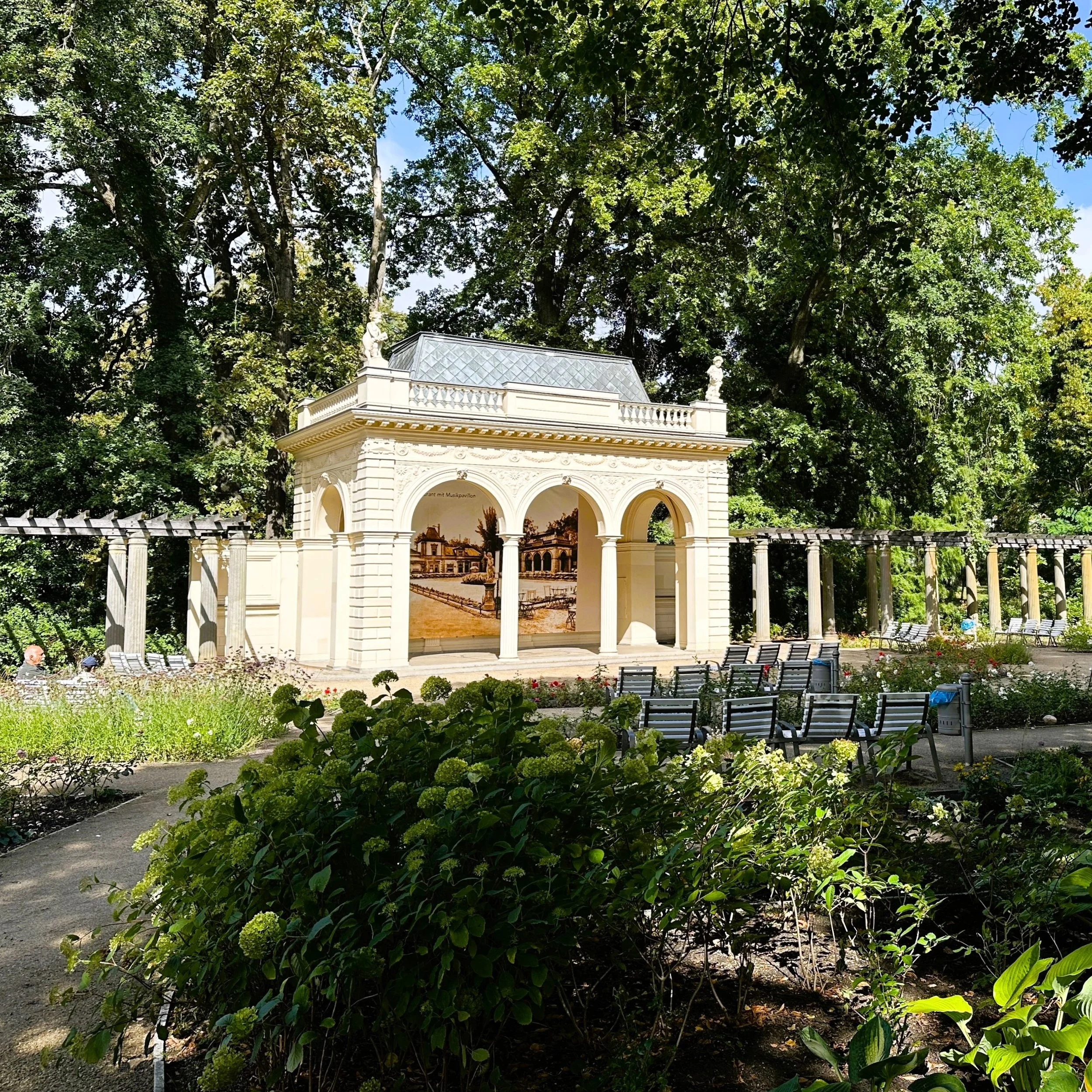 Berliner Bezirke mit dem Fahrrad erkunden, Pankower Bürgerpark Musikpavillon