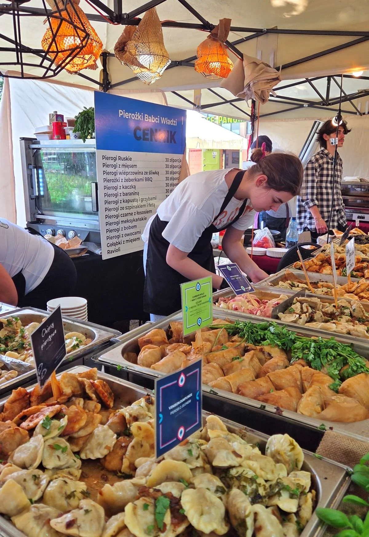 Straßenstand mit Pierogi in Breslau - Reiseblog Polen