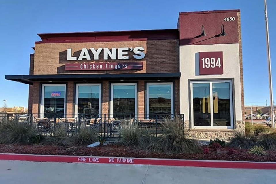 Texas fast-food chain paying teenagers $50,000 salaries to manage restaurants!
