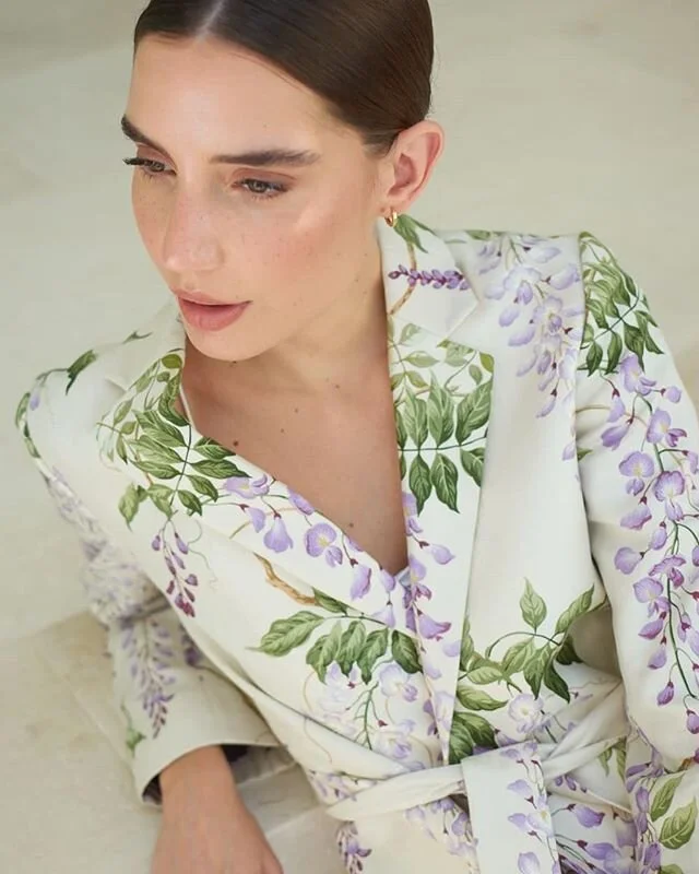 The beauty of the Wisteria, up close and personal.

Imagery by @arcalstudio