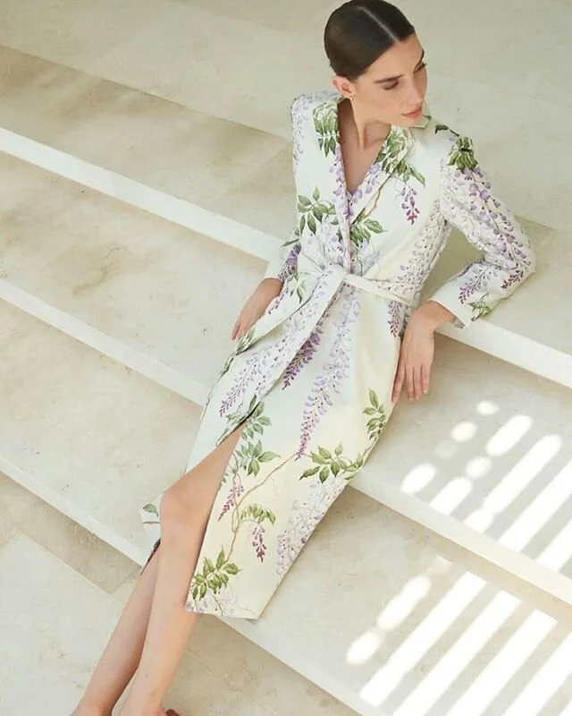 When you know you will be staying the next few weeks at home: Create! Look around you, play around with materials... go on explore! 
Photography and artistic direction by @arcalstudio talented team 
@maritaboteroc @laurapantoja  #maisonalmacoat  #MAD