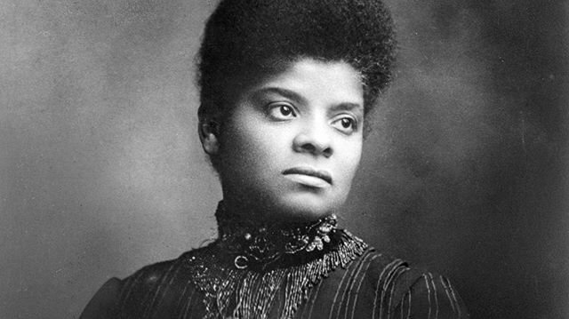 #womenwhodare : Yesterday in Chicago, there was the first street named after a woman and a person of color, IDA B. WELLS, thanks to @aldsophiaking . Wells was an investigative journalist, and civil rights movement leader who founded the National Asso