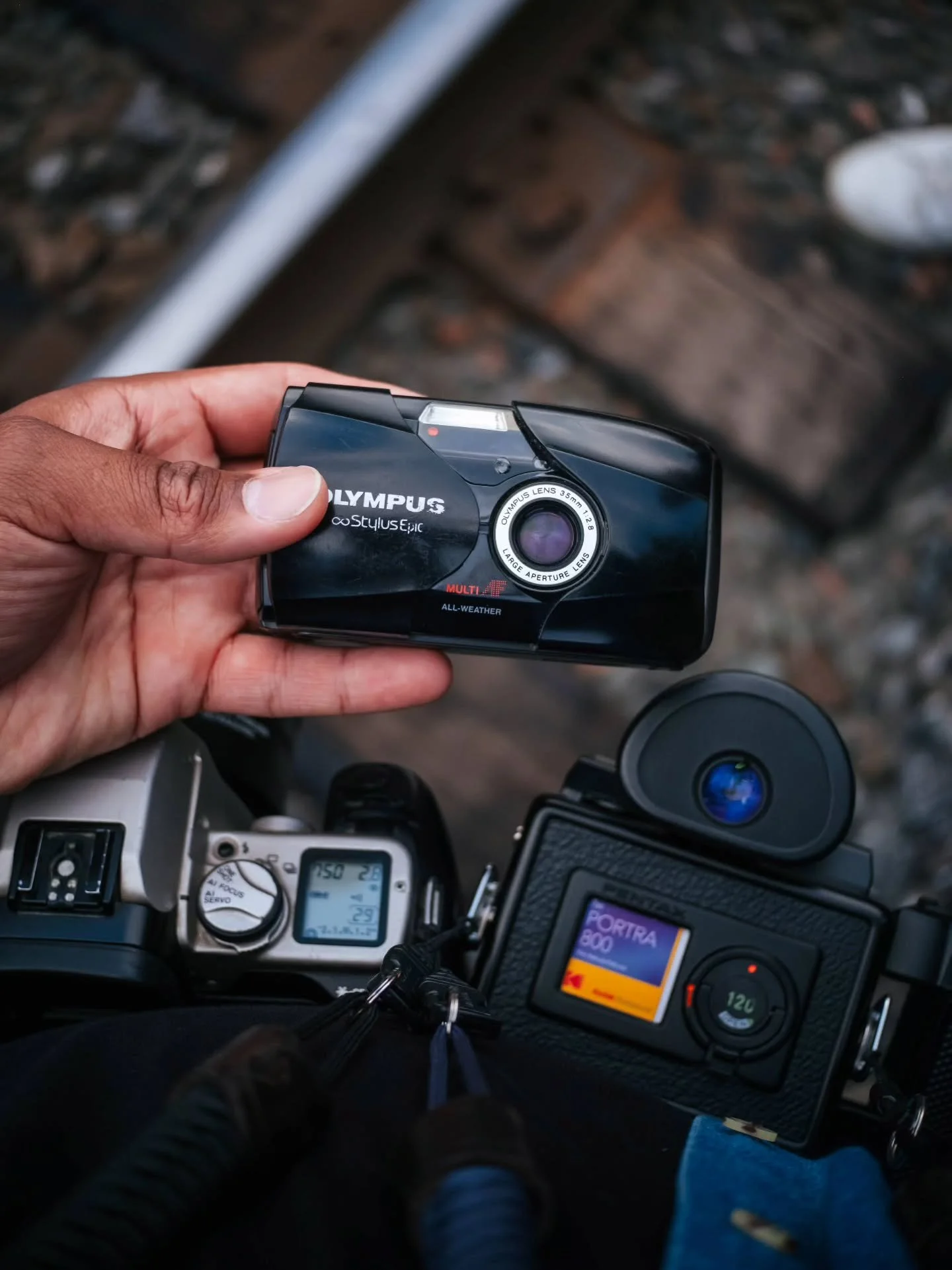 ALL DAY I DREAM ABOUT FILM CAMERAS 📷

#filmisnotdead #olympusmju #pentax645 #canonfilm