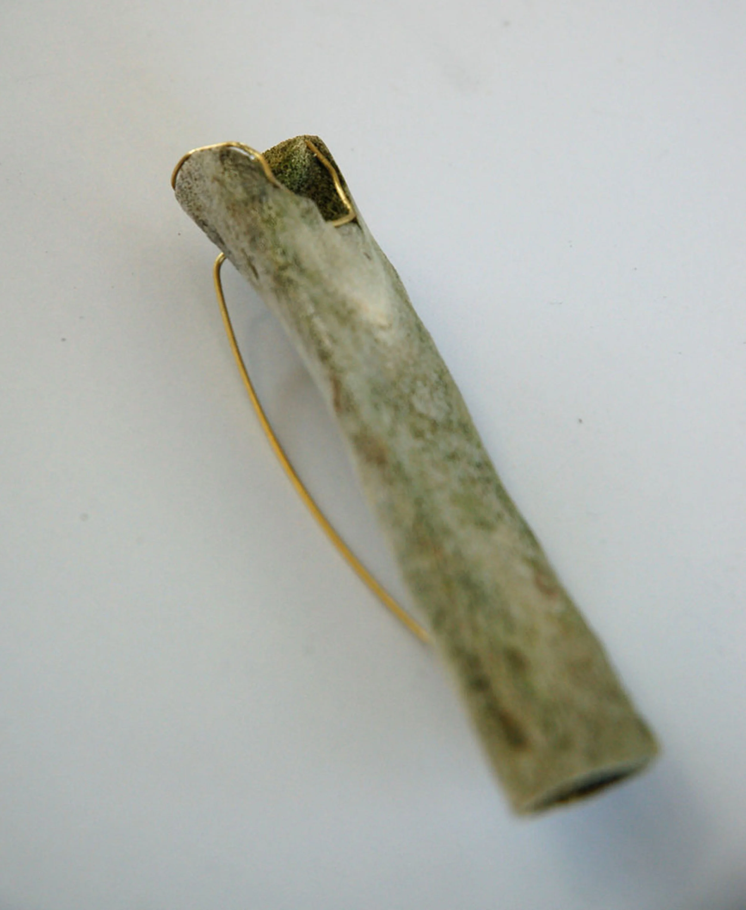drift brooch bone1.jpg