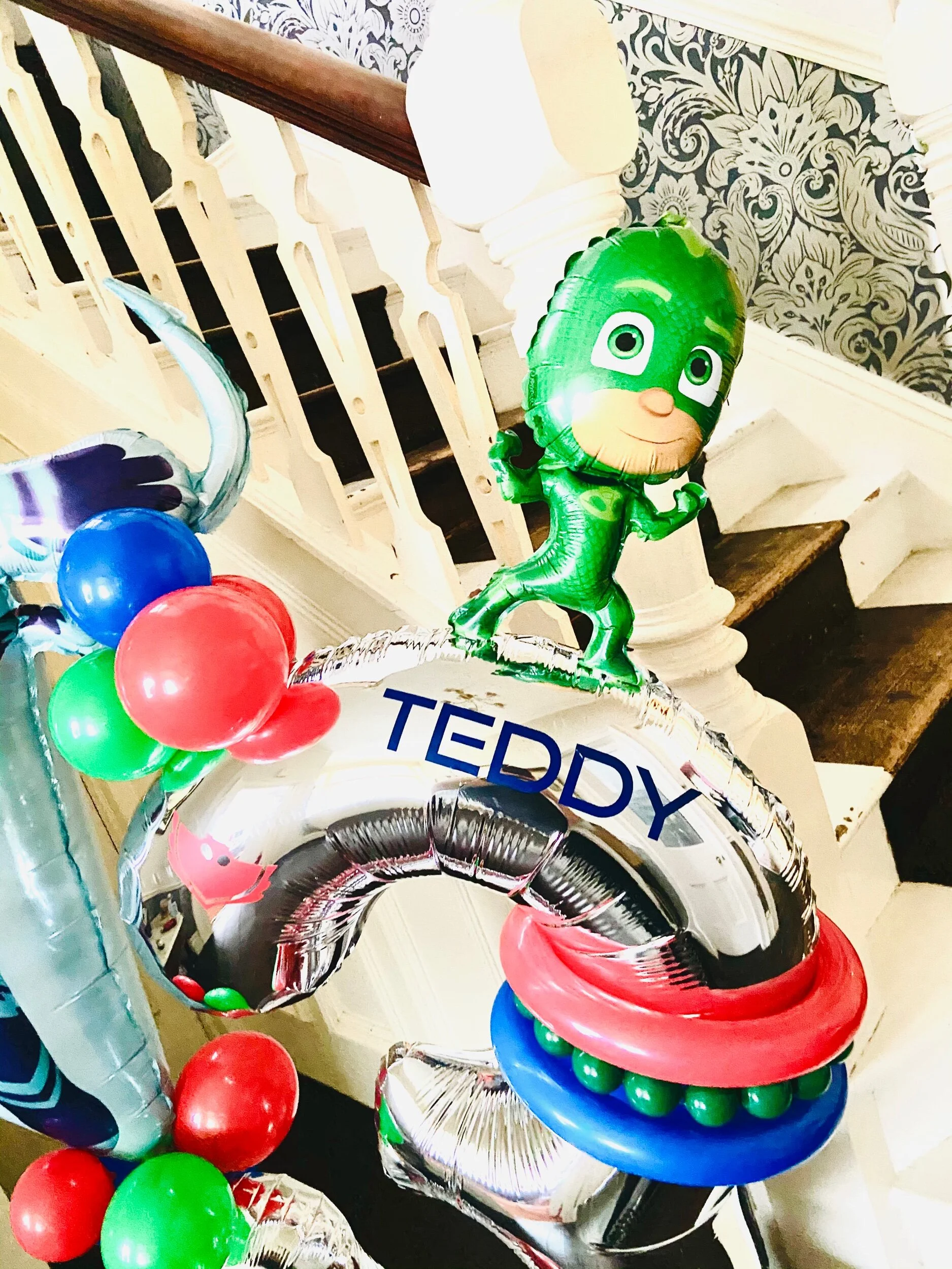 C86ECF81-FD24-4353-AC6C-3CBD9FD9D0C0