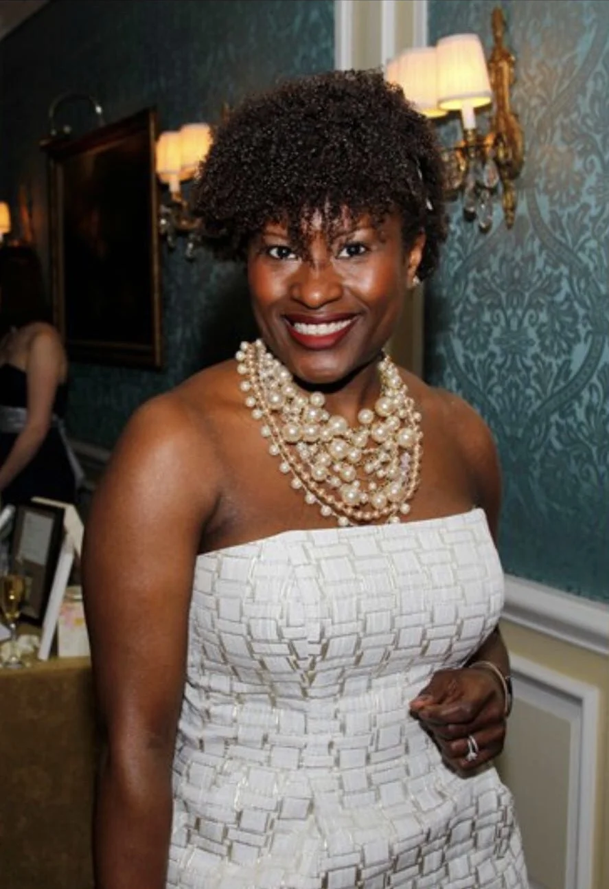 Liz Agbor-Tabi Oton | @wifeofmro