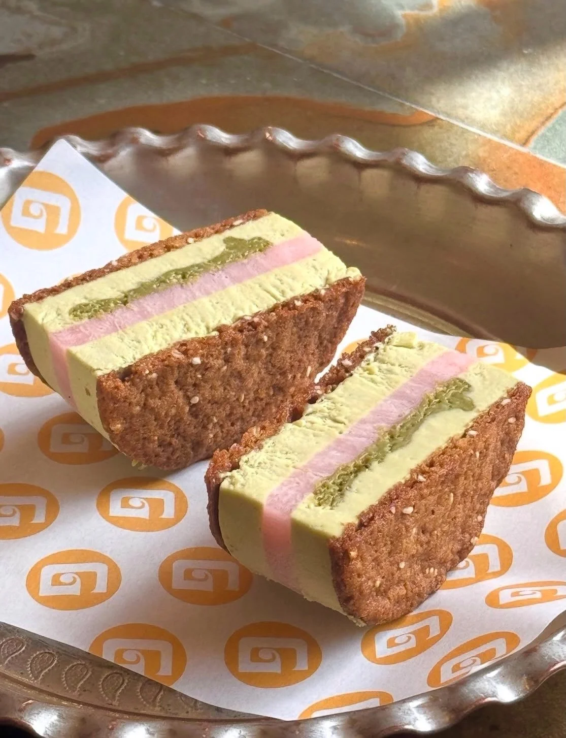 Dessert lovers, this one&rsquo;s for you 👌🏼👌🏼👌🏼

@gemmayze_st working their magic again! Pistachio ice cream, rose jelly, halva cookie with crispy kataifi centre 💖