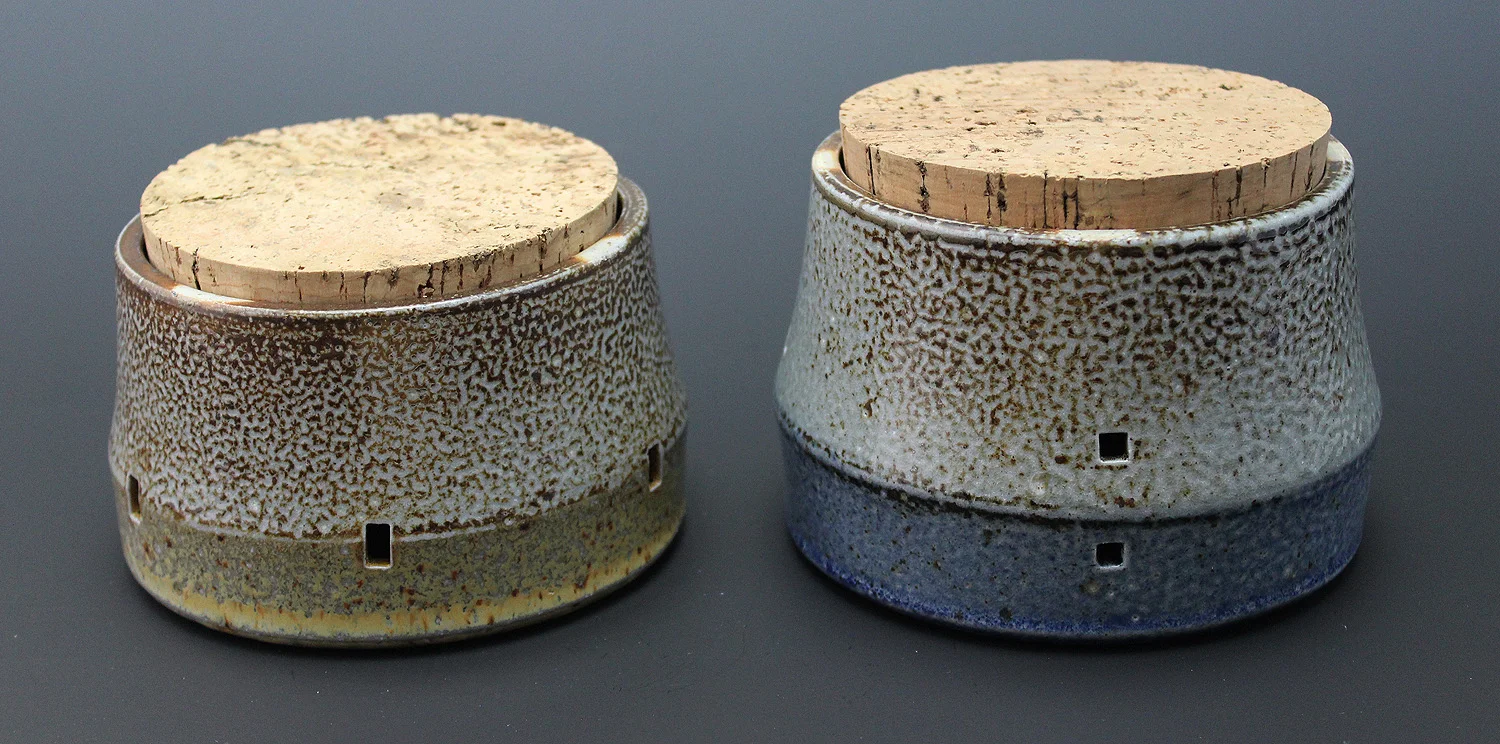 Garlic Keeper with oak cork, salt/wood-fired