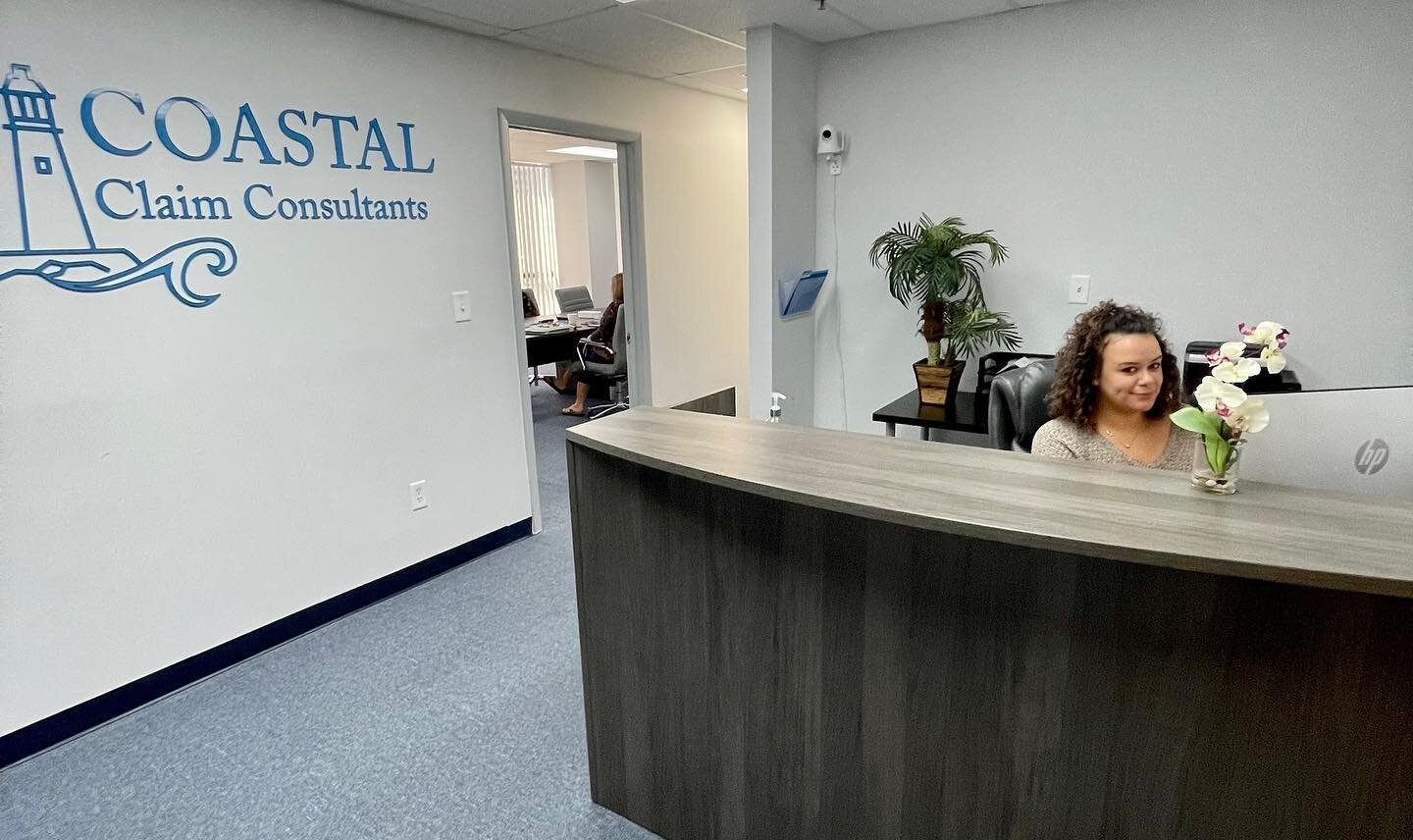 Happy Friday from all of us here (in these 💯 not staged photos 😉) at the Coastal Claim South Florida office! It&rsquo;s crazy how quickly we&rsquo;re already outgrowing this beautiful space!

#publicadjusters #homeowners #southflorida #office