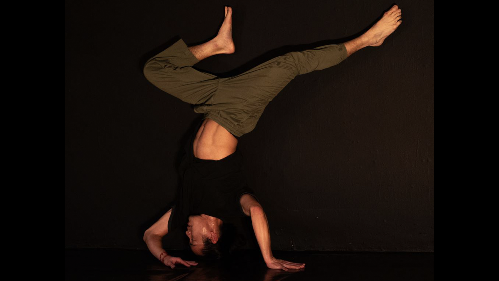  Dancing Through Prison Walls photo: Ciro Hurtado 