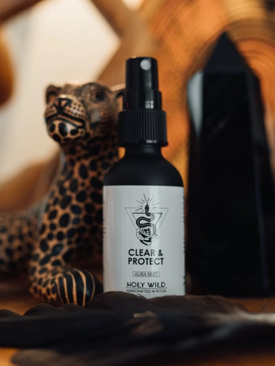 CLEAR AND PROTECT aura mist