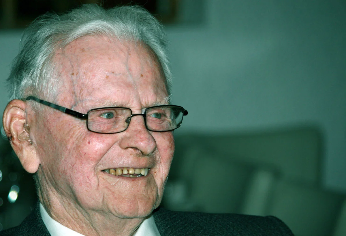 Skúli níræður 2008