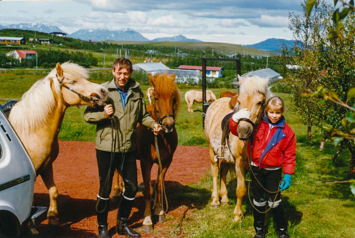 Pétur og Inga Dóra á leið í reiðtúr.